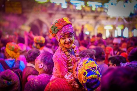 Mathura Holi, Holi Rang, Holi Festival India, Happy Holi Video, Holi Wishes Images, Holi Hai, Mathura Vrindavan, Happy Holi Photo, Holi Photo