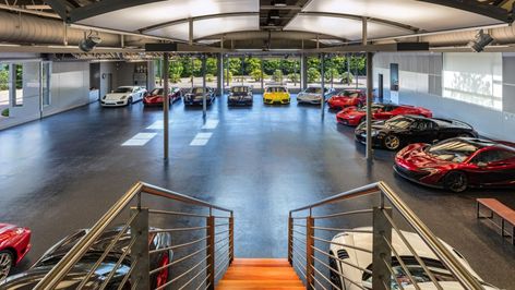 Private museum space for sale in Malibu's Point Dume neighborhood. Multi Car Garage, Malibu Car, Wallpaper Luxury, Private Car, Dream Car Garage, Luxury Garage, Super Sport Cars, Cars Vintage, Car Museum