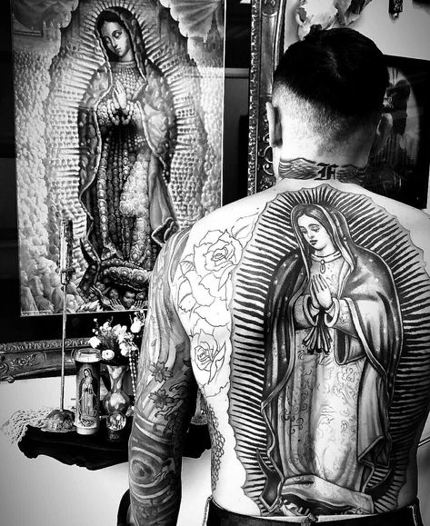 #Cholos #Cholas #Modelos #Tattoo #Sur #LowRiderBike #LowRiderGirl #LowRider #Gangster #Homies #LowBike Cholo Tattoo, Chicano Rap, Low Rider Girls, Lowrider Bike, Old School Tattoo, Lowrider, Graffiti Art, Old School, Tattoo Ideas