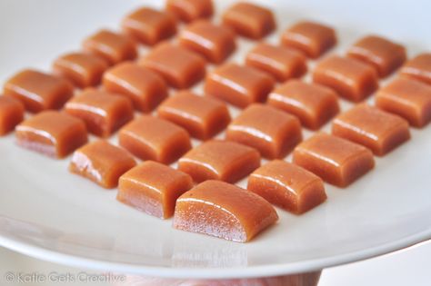 Soft Caramel Candy Recipe, Soft Caramel Candy, Caramel Candy Recipe, Caramel Candies Recipe, Goat Milk Recipes, Apple Cider Caramels, How To Make Caramel, Candy Recipe, Christmas Candy Recipes