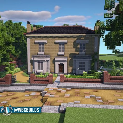 Minecraft Old House Ideas, Minecraft American Town, Minecraft Georgian House, Minecraft Victorian City, Minecraft Birch House Ideas, Birch House Minecraft, Victorian Minecraft Houses, Minecraft Brick House, Victorian House Minecraft