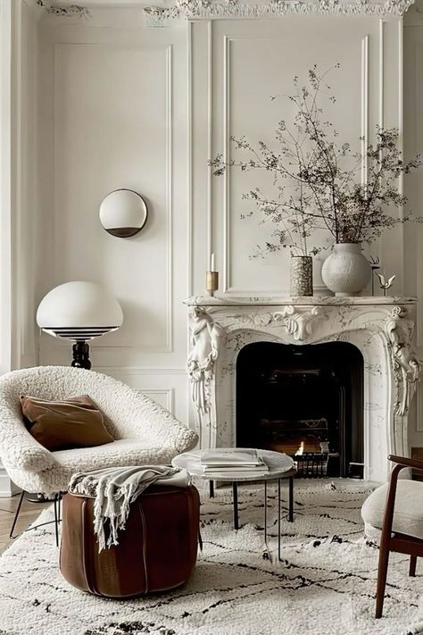 Modern Parisian Interior Design, Modern Parisian Interior, Parisian Style Interior, Neoclassical Living Room, Minimalistic Interior Design, White Marble Fireplace, Parisian Interior Design, Classical Interior Design, Minimalistic Interior