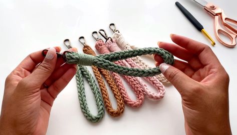 SUMMER '22: CROCHET WRISTLET (UPDATED) Crochet Key Fob, Crochet Wristlet Keychain, Diy Macrame Projects, Crochet Wristlet, Crochet Lanyard, Crochet I Cord, Lanyard Crafts, Wristlet Patterns, Crochet Keychains