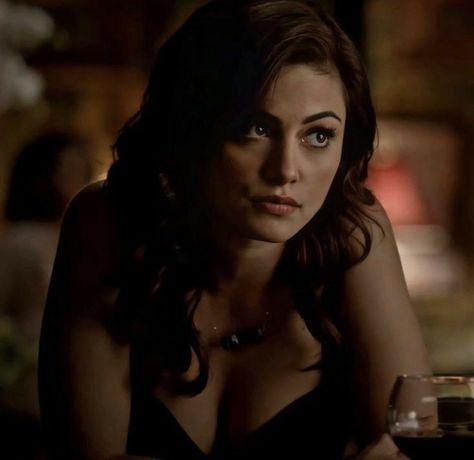 The Originals Hayley, Originals Hayley, Capcut Icon, Hayley Marshall, Character Icons, Winchester Brothers, Phoebe Tonkin, Girl Superhero, Female Character