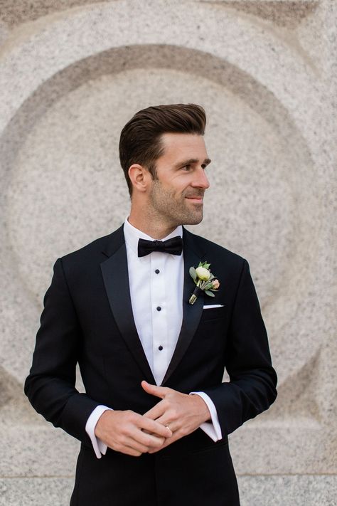 Black Tux For Groom, Toxido Suit For Men Outfit, Grooms Tux Ideas Black, Groom Black Tuxedo Wedding, Men Wedding Suits Modern Black, Classic Black Tux Wedding, Tucsido Groom, Classic Tuxedo Wedding, Navy And Black Tux Wedding