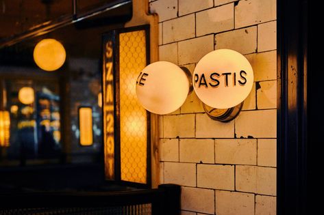 French Brasserie, Nyc History, Nicoise Salad, Bistro Lights, Meatpacking District, Golden Lighting, Restaurant New York, Grand Marnier, French Bistro