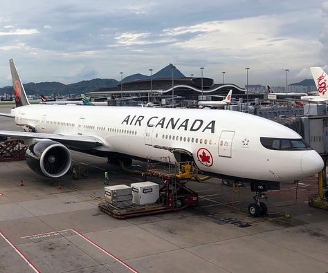 Boeing 777-300er Air Canada, Canada Airplane, Boeing 777 300, 777 300er, Toronto Travel, Air Canada, Boeing 777, Commercial Aircraft, Disney World Vacation