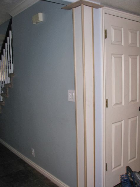 My So-Called DIY Blog: Faux Columns on Corners Diy Interior Columns, Shiplap Corners Trim, Decorative Columns Interior, Doorway Trim Ideas, Entryway Arch, Faux Columns, Moulding Ideas, Outside Corner Moulding, Columns Interior