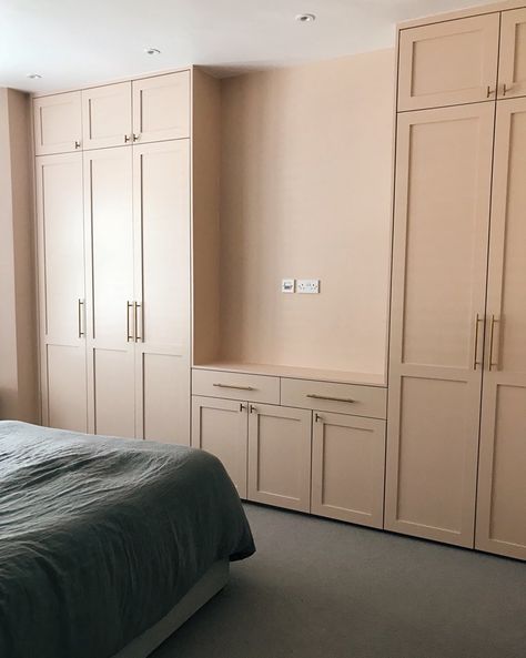 Lily Pebbles Bedroom, Lily Pebbles Home, Ikea Bedroom Wardrobe Ideas, Built In Wardrobe Ideas Bedrooms, Setting Plaster Bedroom, Fitted Robes, Inbuilt Wardrobe, Cupboard Design Bedroom, Setting Plaster