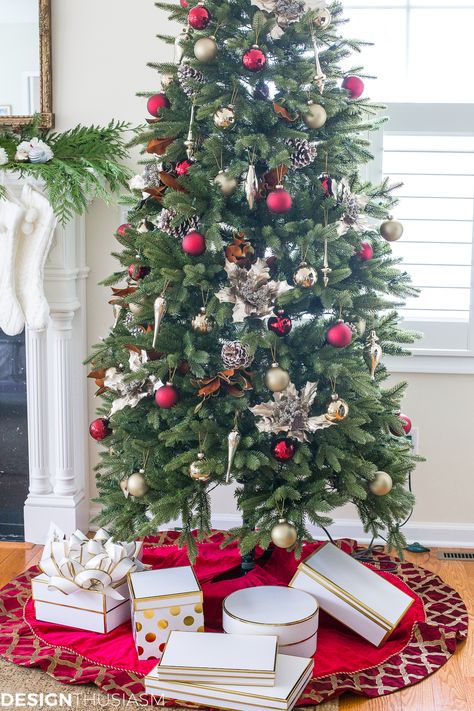 Adding Cheer to the Family Room with a Slim Christmas Tree - designthusiasm.com Amazing Christmas Trees, Slim Christmas Tree, Elegant Christmas Trees, Christmas Tree Painting, Christmas 2017, Christmas Tree Themes, Christmas 2019, Diy Christmas Tree, Christmas Table Decorations