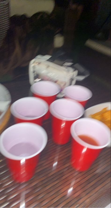 Fake Drinking Snaps, Drinking With Friends Snapchat, Red Solo Cup Party Games, Red Cups Party Aesthetic, Red Cup Aesthetic, Alcholic Drink Aesthetic Red, Nightclub Aesthetic, Snap Friends, Birthday Board