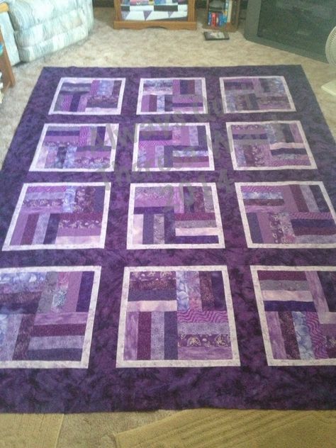 Scrap Quilts Ideas, Monochromatic Quilt, Purple Quilt, Jelly Roll Quilt Patterns, Scrappy Quilt Patterns, Quilt Square Patterns, Purple Quilts, String Quilts, Batik Quilts