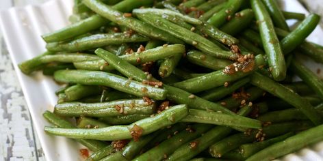 Spicy Garlic-Sesame Green Beans Recipe | Allrecipes Lodge Recipes, Glazed Green Beans, Ground Bison Recipes, Quesadilla Recipes Beef, Sesame Green Beans, Veggie Board, Chinese Meals, Kale Smoothie Recipes, Keto Veggies