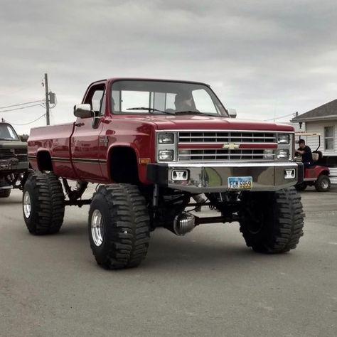 Ultimate Squarebody on Instagram: “1980 Chevy K20 Owner: @bpidgeon_5 #ultimate_squarebody” Old Lifted Chevy Trucks, Old Chevy Square Body Trucks, Square Body Chevy Interior, Lifted Square Body Chevy Trucks, K10 Chevy 4x4, Chevy Square Body Trucks, Big Chevy Trucks, Squarebody Truck, Old Chevy Trucks