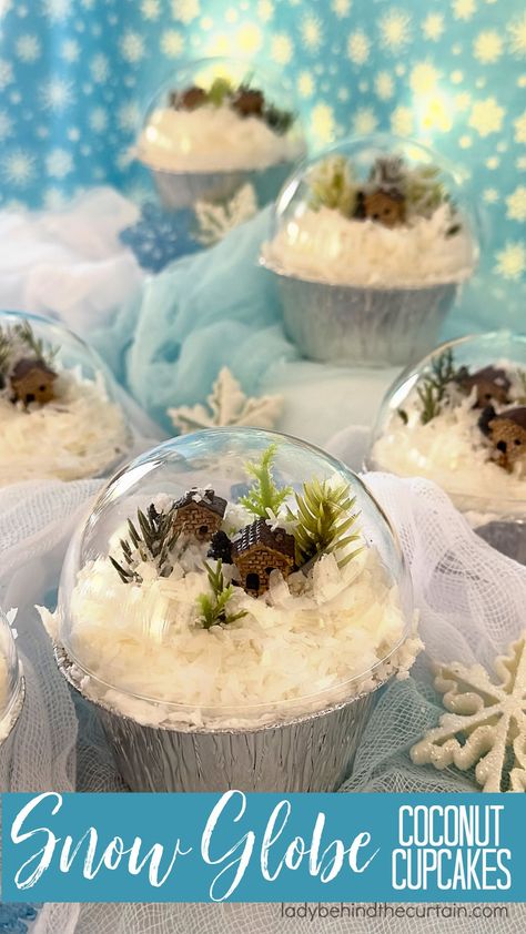 Snow Globe Coconut Cupcakes Snowglobe Cupcakes, Snow Globe Cake, Snow Globe Cake Pops, Snow Globe Christmas Cake, Cupcake Snow Globe, Snow Globe Center Pieces, Snow Globe Cupcakes, Gelatin Bubbles, Globe Cake