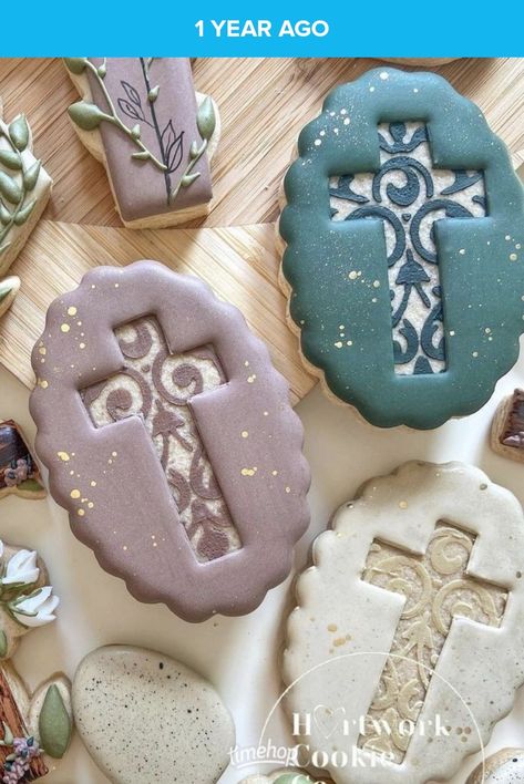 Christian Royal Icing Cookies, Christian Easter Cookies Decorated, Christian Cookies, Scripture Cookies, Easter Sugar Cookies Decorated, Christening Cookies, Cross Cookies, Easter Sugar Cookies, Sugar Cookie Royal Icing