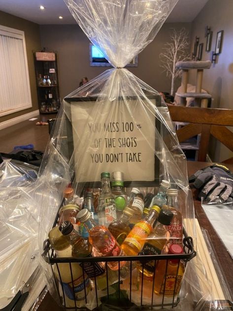 Alcohol Raffle Basket Ideas, Social Prizes, Alcohol Basket, Raffle Prize Ideas, Silent Auction Gift Basket Ideas, Raffle Gift Basket Ideas, Alcohol Gift Baskets, Basket Raffle, Auction Gift Basket Ideas