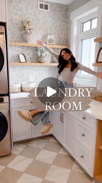 Victoria Jaclyn on Instagram: "My laundry room dreams came true ✨ doing laundry for 6 people and spending a lot of time in this room, I knew I wanted to make it dreamy, light & airy. This Henny Sandstone floral wallpaper finished it off so perfectly! 🌼 *in paid collaboration with Sandberg Wallpaper @sandbergwallpaper 

#sandbergwallpaper #wallpaper #laundry #modernfarmhouse #farmhousestyle" Laundry Entry Room Ideas, Laundry Room With Window, Laundry Room With Wallpaper, Laundry Room Wallpaper Ideas, Paid Collaboration, Wallpaper Laundry, Laundry Room Wallpaper, Sandberg Wallpaper, Laundry Mud Room