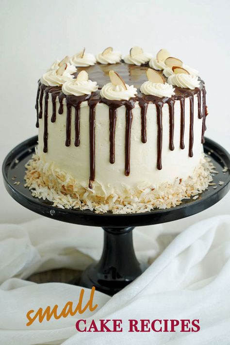 Six inch cakes are my favorite size cake. These cake recipes make double layered cakes and are perfect for one or two families. Read the collection of recipes here! Almond Joy Cake, Lekker Resepte, 6 Inch Cake, Mummy Birthday, Rustic Wreaths, Coconut Cream Cake, Cake Preparation, Small Batch Baking, Smores Cake