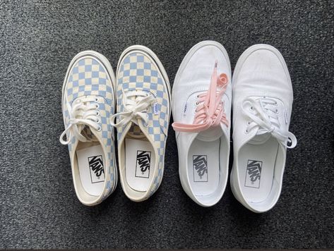 Harry Styles Vans, Harries Aesthetic, Custom Painted Vans, Curly Boy, Four One Direction, Harry Core, Painted Vans, Harry Styles Aesthetic, Vans Blue