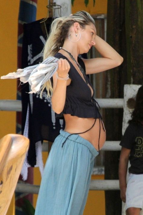 Candice Swanepoel Pregnant, Candice Swanepoel Style, Victoria Secret Angel, Alpha Girl, Bahia Brazil, Doutzen Kroes, With Boyfriend, Candice Swanepoel, Victorias Secret Models