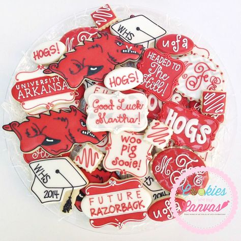 Arkansas Razorback Cookies, University Of Arkansas Cookies, Arkansas Graduation Party, University Of Arkansas Graduation Party, Gameday Brunch, Grad Table, Graduation Dinner, Parents Weekend, Cookie Decoration