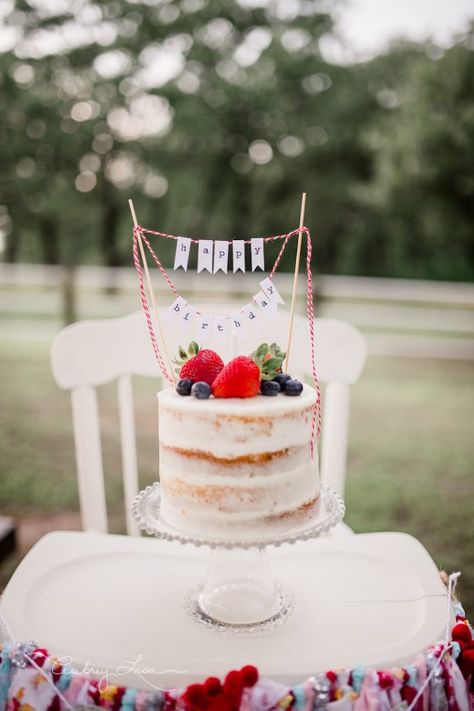 Kara's Party Ideas Childrens Farmer's Market Birthday Party | Kara's Party Ideas Birthday Girl Ideas, Market Birthday Party, Farmers Market Birthday Party, Farmers Market Party, Picnic Cake, Picnic Birthday Party, Strawberry Party, Picnic Birthday, Berry Cake