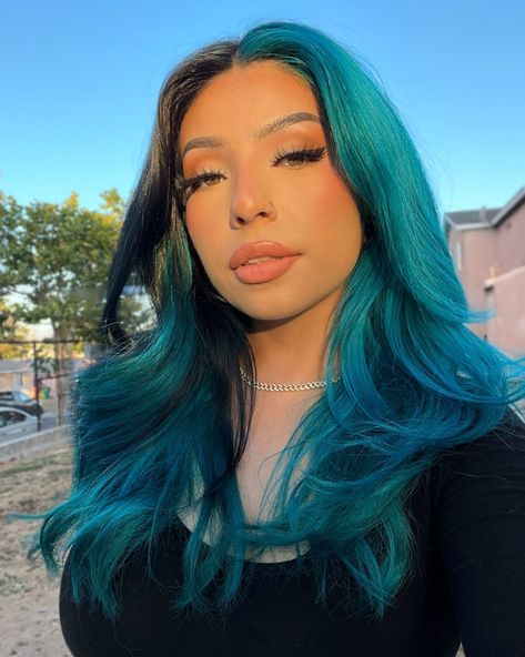 Blue Purple Money Piece Hair, Aqua Money Piece Hair, Dark Teal Hair Ombre, Crazy Color Hair Ideas, Blue Money Piece, Blue Peekaboo Hair, Shades Of Blue Hair, Aquamarine Hair, Black Hair Pale Skin