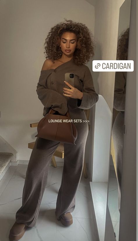 Lounge Wear Sets, Fly Outfit, Elegant Dresses Classy, Casual Chic Style, Outfit Goals, Mom Outfits, Fall Winter Outfits, Fashion Killa, Well Dressed