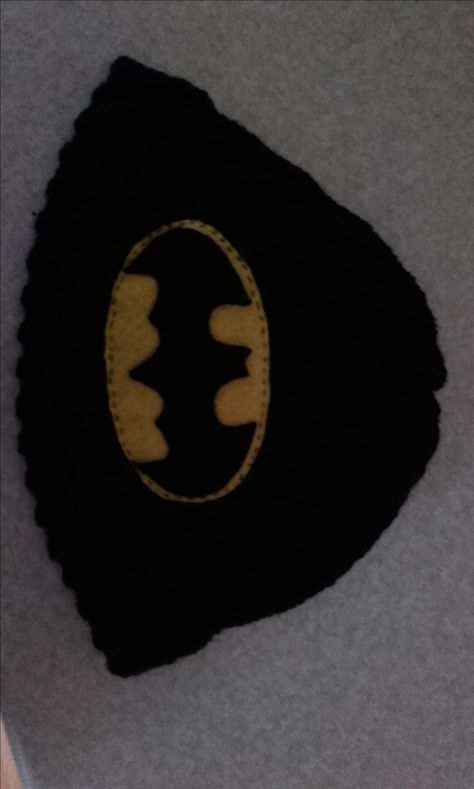 Loom Knitted hat with Batman Logo Batman Hat Crochet, Crochet Batman Logo, Batman Beanie Crochet, Batman Crochet Hat, Batman Beanie, Batman Clothes, Crochet Batman, Loom Knit Hat, Antlers Decor