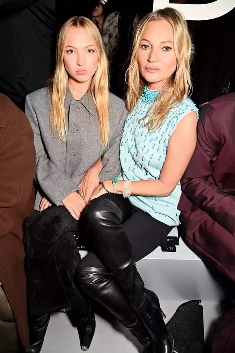 Kate Moss, 50, and Daughter Lila, 21, Look Like Sisters at Dior Show: PHOTOS Lila Moss, Leni Klum, Chestnut Hair, Paris Mens Fashion, Fashion Bible, Spitting Image, Gabbana Dress, Original Supermodels, Birthday Fits