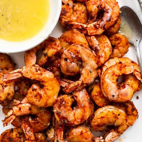 Garlicky Broiled Shrimp, Broiled Shrimp Skewers, Broil Shrimp In Oven, Broiled Shrimp Recipe, Shrimp Broil Oven, Broiled Shrimp Oven, Honey Butter Sauce, Oven Shrimp Recipes, Jumbo Shrimp Recipes