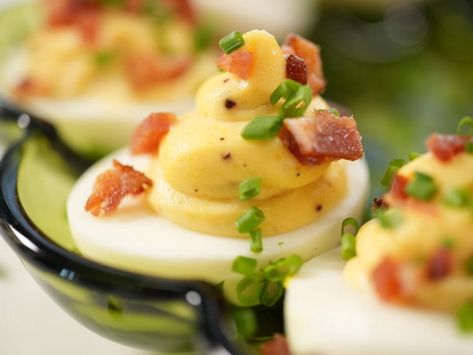 Maple Bacon Deviled Eggs Food Network, Maple Bacon Deviled Eggs, Bacon Deviled Eggs Recipe, Thanksgiving Apps, Smoked Deviled Eggs, Jalapeno Deviled Eggs, The Kitchen Food Network, Eggs Recipes, Bacon Deviled Eggs