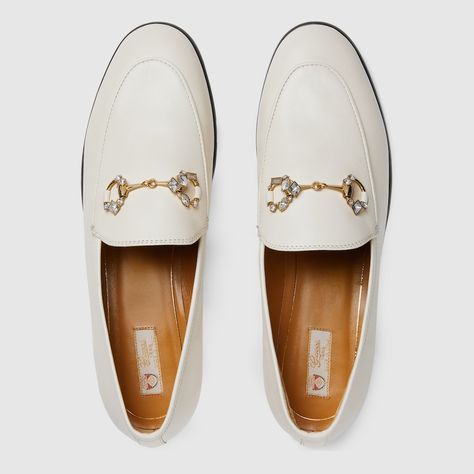 Shop the Women's Gucci Jordaan loafer in white at GUCCI.COM. Enjoy Free Shipping and Complimentary Gift Wrapping. Patent Leather Loafers Outfit, Winter Travel Wardrobe, Gucci Jordaan Loafer, White Dress Shoes Men, Gucci Jordaan, Winter Travel Outfit, Patent Leather Loafers, All Black Looks, Black Down