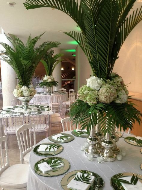 Palm Arrangements Floral Design, Safari Floral Arrangements, Palm Centerpiece, Tropical Wedding Centerpieces, Tropical Centerpieces, Greenery Centerpiece, Church Flower Arrangements, Creative Flower Arrangements, Tall Centerpieces