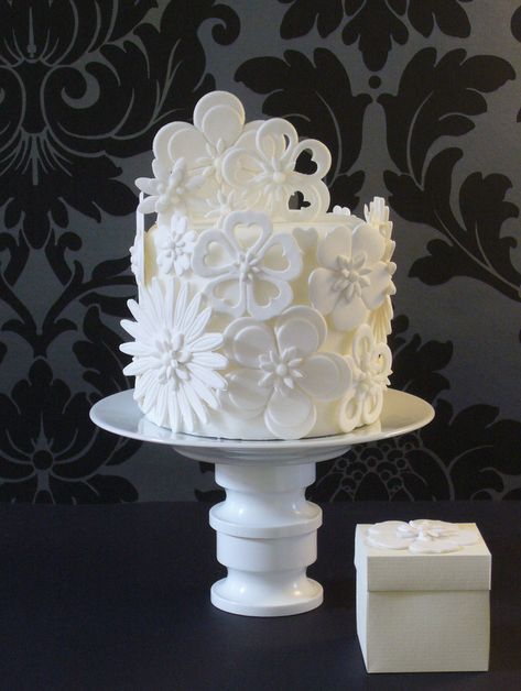 Gateaux Cake, Unique Cakes, Gorgeous Cakes, Occasion Cakes, Love Cake, White Cake, Photo Cake, Fancy Cakes, Fondant Cakes