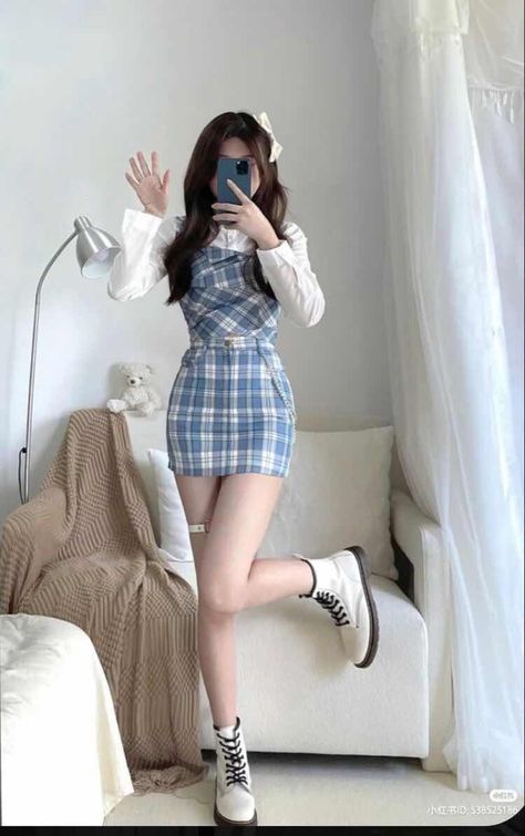 Rok Mini, Korean Outfit Street Styles, Fashion Sketches Dresses, Korean Casual Outfits, Kawaii Fashion Outfits, Korean Fashion Dress, Korean Girl Fashion, Korean Fashion Trends, Asian Outfits