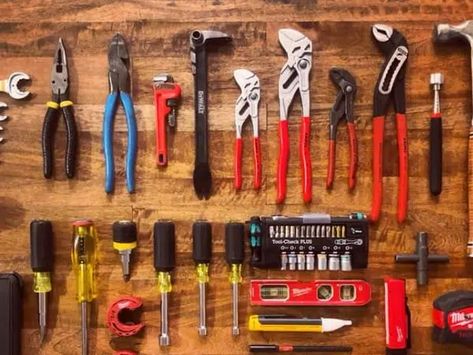 essential plumbing pliers Plumber Tools, Apocalypse Survival Gear, Badass Jeep, Edc Tactical, Kit Ideas, Apocalypse Survival, Plumbing Tools, Edc Gear, Tool Organization