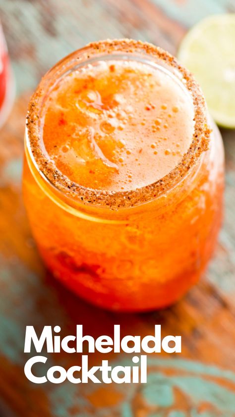 Michelada Cocktail Mexican Cocktail Recipes, Cocktail Recipes Vodka, Spicy Cocktails, Mexican Cocktail, Michelada Recipe, Easy Drinks To Make, Beer Chili, Mexican Cocktails, Spicy Cocktail