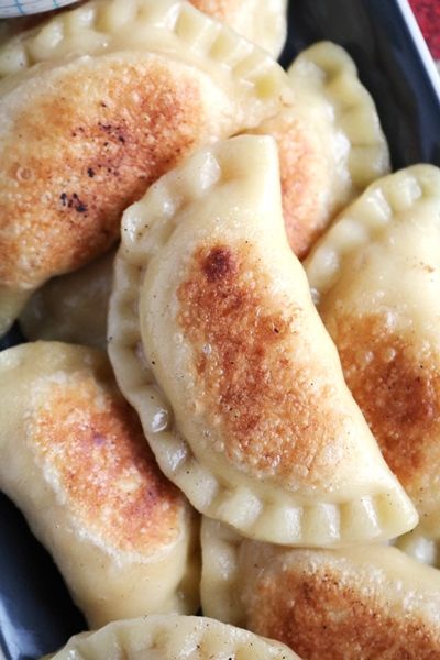 Varenyky Recipe, Pierogies Homemade, Cheese Pierogi Recipe, Pierogi Filling, Pierogi Recipe, Homemade Pasta Recipe, Macaroni Cheese Recipes, Farmers Cheese, Ukrainian Recipes