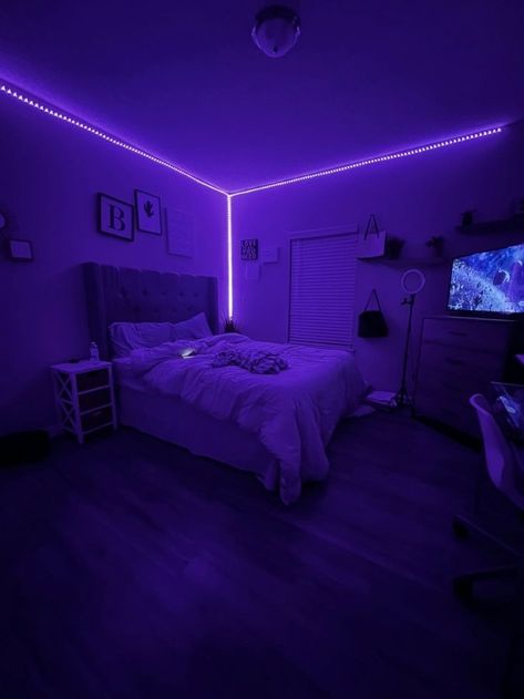 Remodel Room Ideas Bedrooms, Grey Room With Led Lights, Mirror Section In Room, Full Room Ideas, Basic Aesthetic Room, Aesthetic Rooms Bedrooms, Basic Room Aesthetic, Room Ideas With Led Lights, Bedroom Ideas For Big Rooms