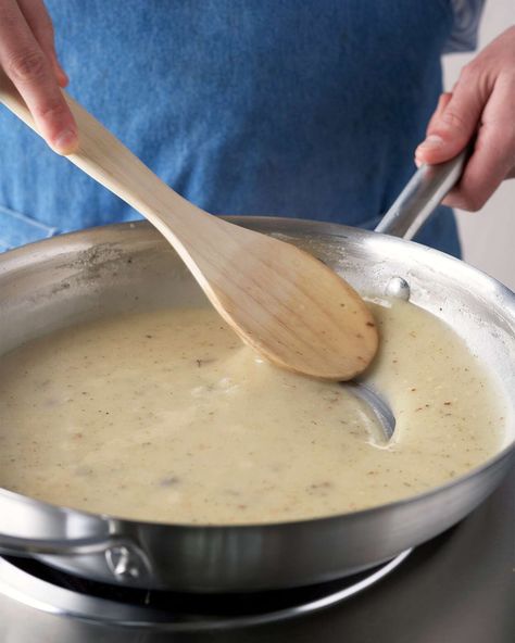 thicken-sauce-flour-33d0304d Cornstarch Gravy, Flour Gravy, Thicken Stew, Thicken Gravy, Make Alfredo Sauce, How To Thicken Soup, How To Make Gravy, Ground Beef And Potatoes, How To Thicken Sauce