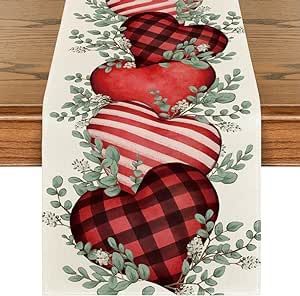 Valentine’s Day decor Red Table Setting, Selamat Hari Valentine, Hiasan Perkahwinan, Romantic Table Decor, Valentine Table Decorations, Dining Table Decoration, Feuille Eucalyptus, Party Flags, Table Flag