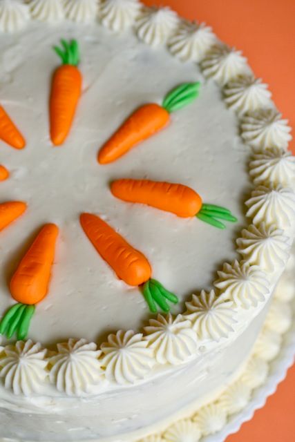 Carrot Cake Decoration, Perfect Cupcakes, Cooking Blogs, Popular Dessert, Spring Dessert, Sidewalk Cafe, Best Carrot Cake, Easter Food, Spring Desserts