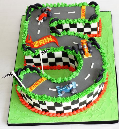 HOTWHEELS STYLED RACE CAR 5TH BIRTHDAY CAKE | Flickr - Photo Sharing! Need Four Speed Birthday Cake, Compleanno A Tema Hot Wheels, Race Track Cake, Bolo Hot Wheels, Γενέθλια Mickey Mouse, Hot Wheels Cake, Torte Creative, Race Car Cakes, Hotwheels Birthday Party