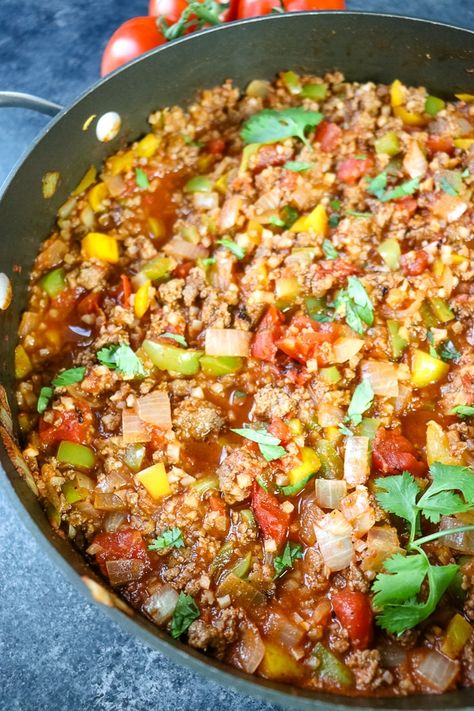 Healthy Unstuffed Peppers | If you need a really quick, healthy dinner idea, you’ve come to the right place! Made in 20 minutes, my low carb unstuffed peppers with cauliflower rice will be your new go-to healthy weeknight dinner idea. This fantastic ONE-skillet recipe is great for meal prepping, too (easy to make AND clean). This is a great go-to for those busy weeknights where you need something quick, delicious, filling, and healthy for your family. I hope you enjoy! || Delightful E Made Green Pepper Casserole, Unstuffed Pepper Casserole, Pepper Recipes Healthy, Unstuffed Peppers, Cauliflower Rice Casserole, Pepper Casserole, Taco Stuffed Peppers, Stuffed Peppers Healthy, Stuffed Pepper Casserole