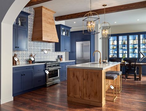 Spanish Modern Blue Kitchen - Wood Island Spanish Style Kitchen, Cabinet Trends, Beach Style Kitchen, Spanish Kitchen, Kitchen Cabinet Trends, Wood Range Hood, Wood Island, Blue Kitchen Cabinets, Farmhouse Kitchen Island