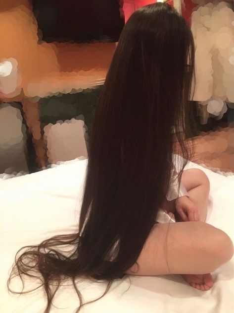 Hip Length Hair, Long Shiny Hair, Doing The Right Thing, Extremely Long Hair, Corps Parfait, Long Silky Hair, Rapunzel Hair, Really Long Hair, Long Black Hair