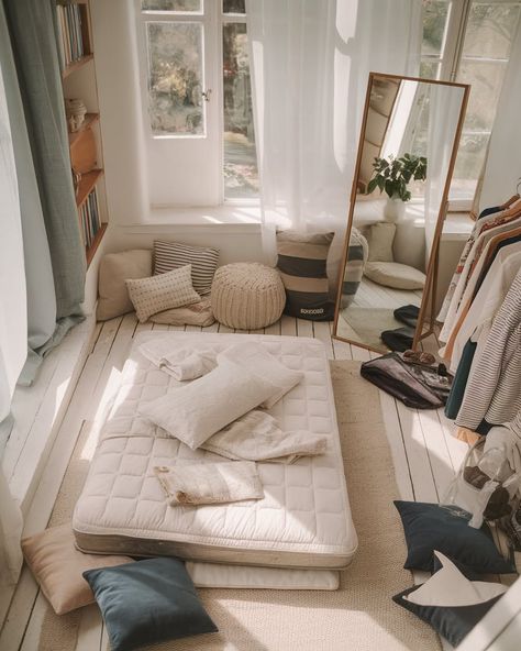 Mattress on Floor | 50+ Life-Changing Setups Floor Bed Aesthetic, Cool Loft Beds, Bunk Bed Accessories, Floor Beds, Bunk Bed Safety, Pillow Sizes Chart, Bunk Bed Ladder, Hotel Mattress, Bed Mattress Sizes