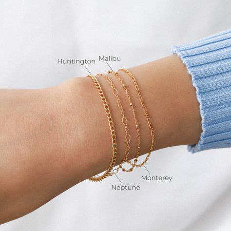 This gold chain bracelet is a great addition to your minimal jewelry collection! It will be your new everyday jewelry piece. Wear this dainty bracelet alone or stack with other chic bracelets. 14K gold filled chain Spring ring clasp (6mm) Nickel-free #Beauty #of #Jewelry #the #Elegance #and #of #Exploring #Simplicity #Minimalist #Art #Embracing #StatementJewelry Ring Combinations Everyday, Minimal Bracelet Gold, Gold Jewelry Simple Bracelets, Bracelet Flatlay, Dainty Bracelets Gold, Everyday Gold Bracelet, Gold Bracelet Simple, Minimal Bracelet, Daily Wear Jewellery